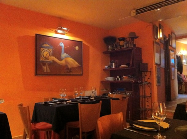 the interior of La Tasquita de Enfrente