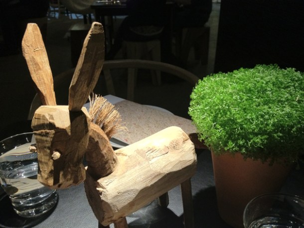 table decor at suda