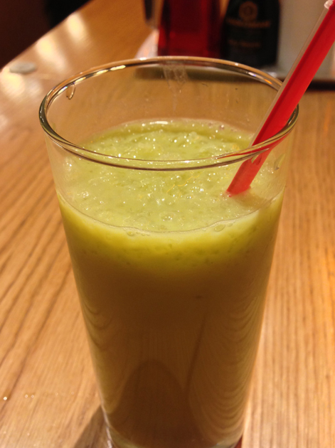 orange matcha smoothie at shoryu