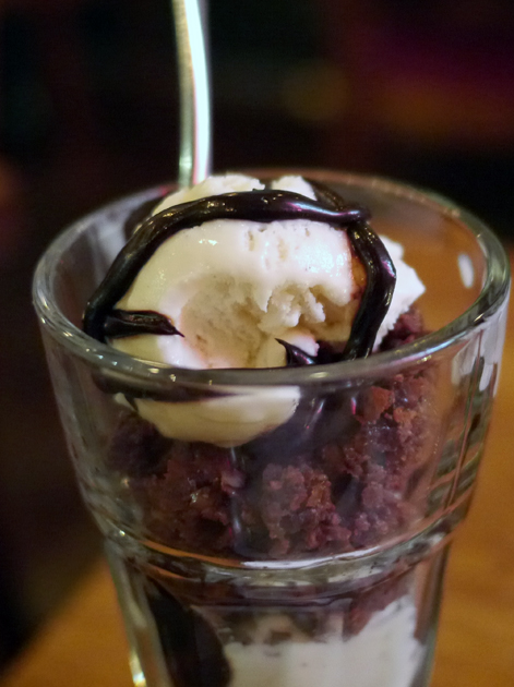 brownie sundae at porky's
