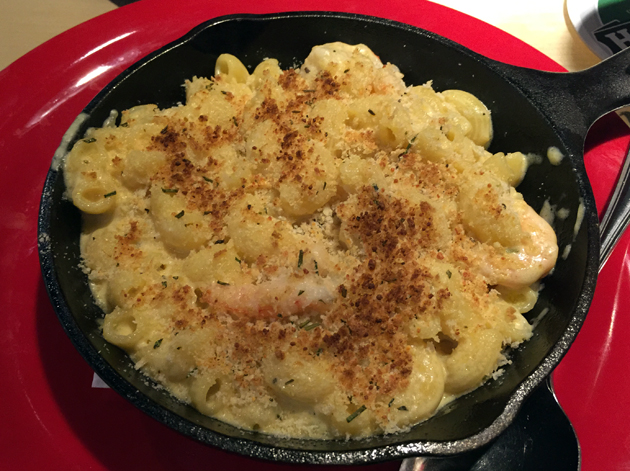 shrimp mac and cheese at bubba gump