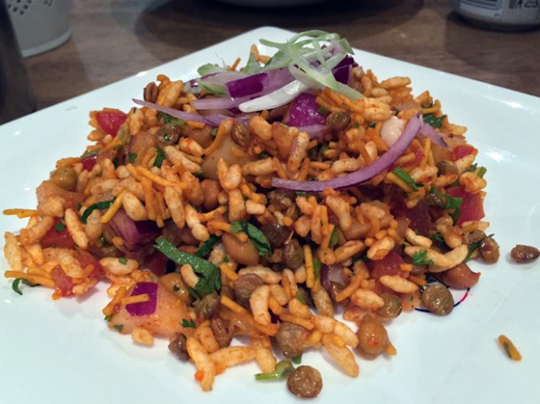 channa chat at kailash momo
