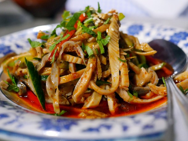 illustrative photo of the pig's tripe slivers at Master Wei outdoors