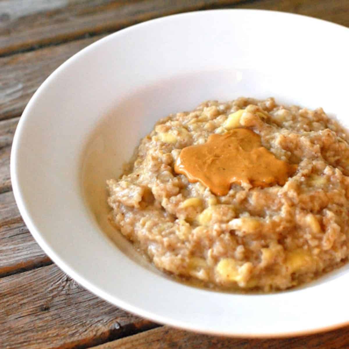 Bowl of peanut butter banana power oats.
